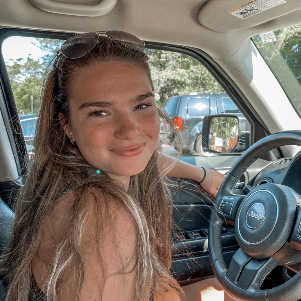 Meet your Posher, Jessica
